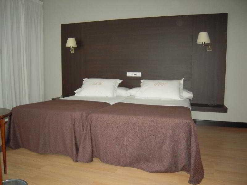 לוגו Hotel Mendez Nunez מראה חיצוני תמונה