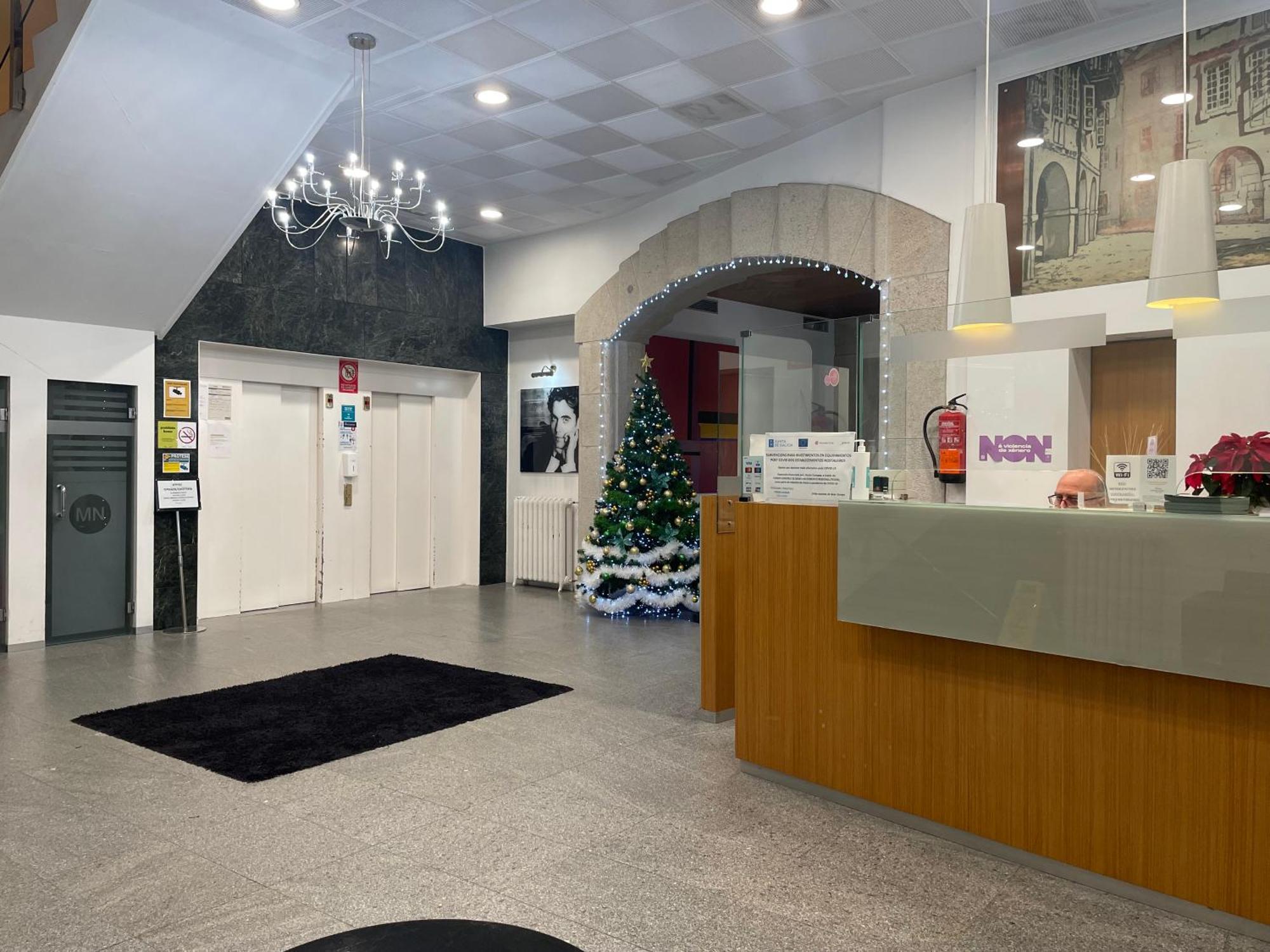 לוגו Hotel Mendez Nunez מראה חיצוני תמונה