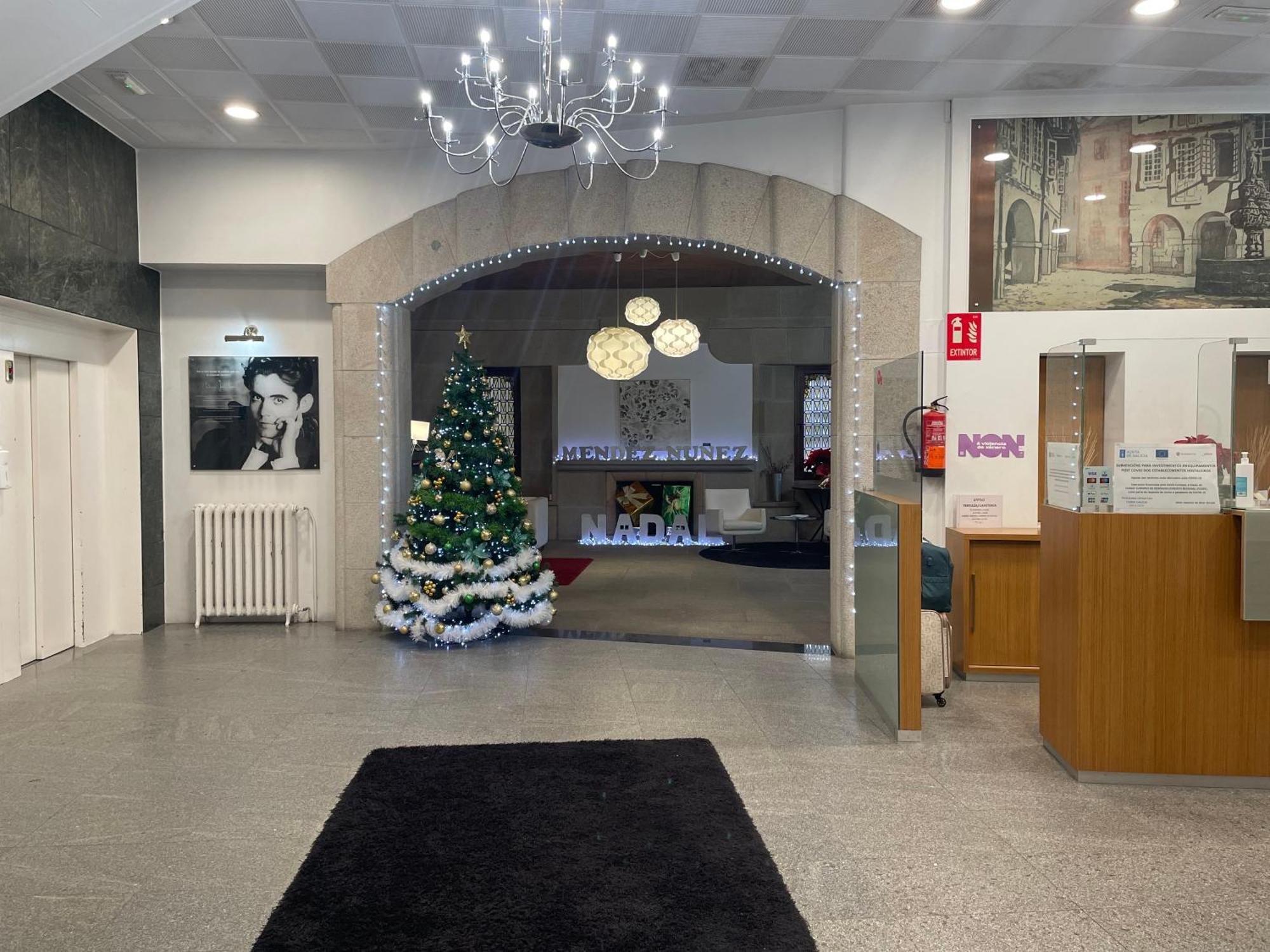 לוגו Hotel Mendez Nunez מראה חיצוני תמונה