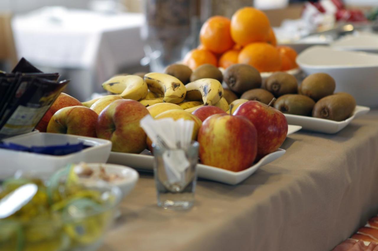 לוגו Hotel Mendez Nunez מראה חיצוני תמונה